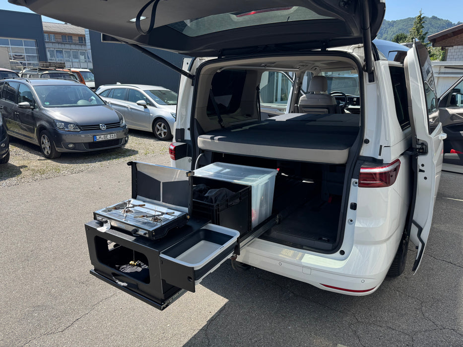 VW T7 New Multivan hybrid SpaceCamper Modular
